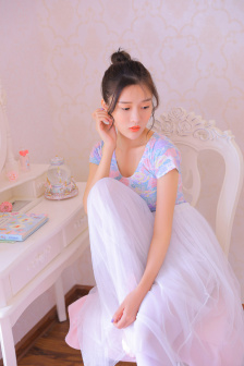 刘雨欣晒女儿照片